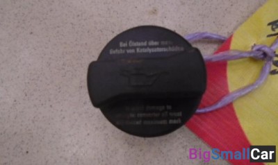 Крышка маслозаливной горловины от Volkswagen Jetta 5 2005-2011