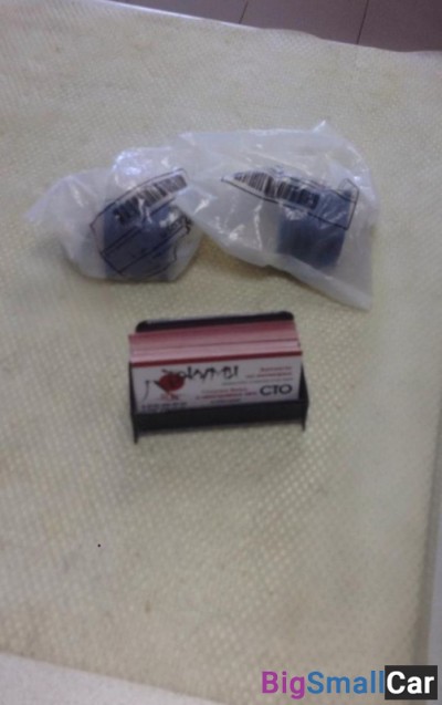 Втулки переднего стабилизатора Nissan Note