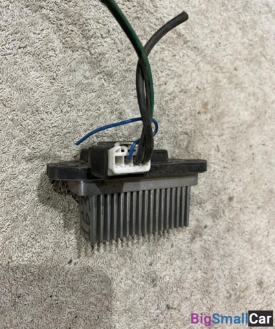 Резистор печки Mazda3 хетчбек