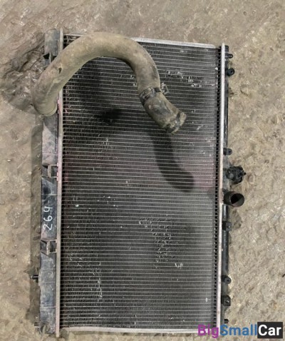 Радиатор охлаждения Mitsubishi Lancer 9