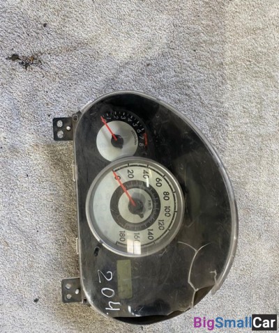 Панель приборов Mazda 2