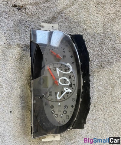 Панель приборов Nissan March (12)