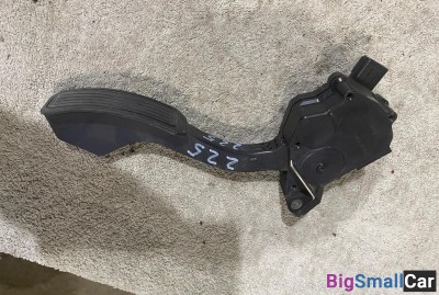 Педаль газа Toyota Camry 50