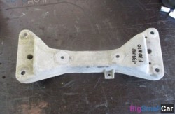 Траверса акпп n20 (22 Подвеска двигателя и КПП) 22326796613